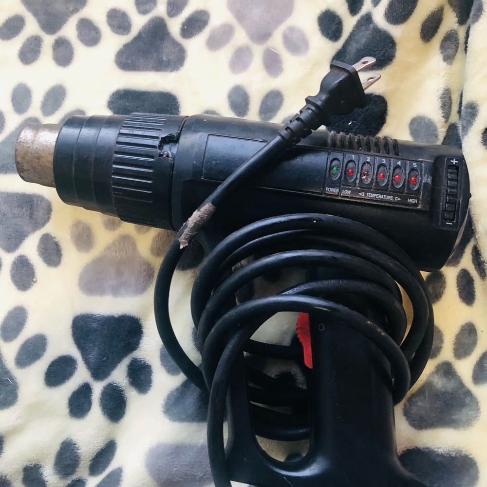 Black Heat Gun with Variable Temperature Controls
